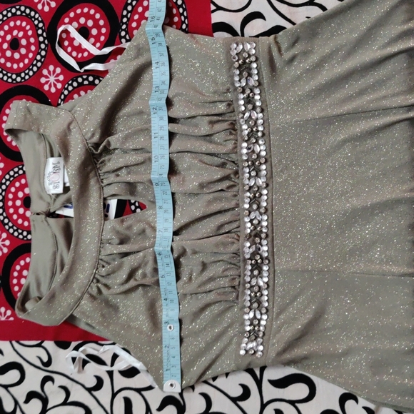 Party wear long dress - Picture 5 of 7